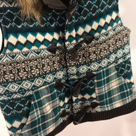Maurices L Teal & Brown Vest with Fur Hood - Picture 4 of 6